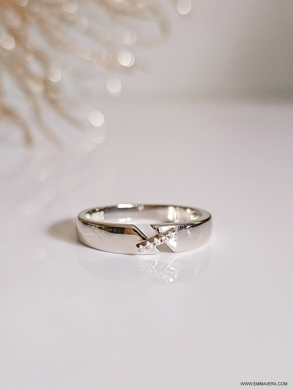 Sterling Silver Elegant Bar Geometric Ring