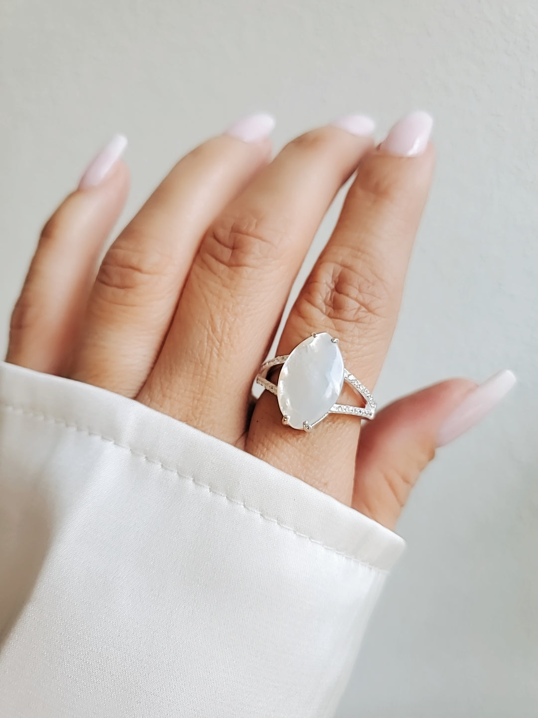 Sterling Silver Natural Mother of Pearl Statement Bold Ring - view 3