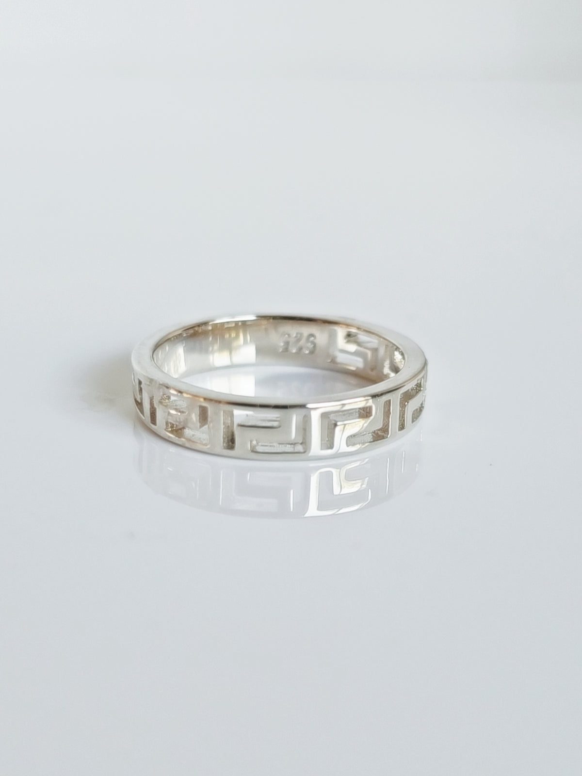 Sterling Silver Mother of Pearl Ring - view 5