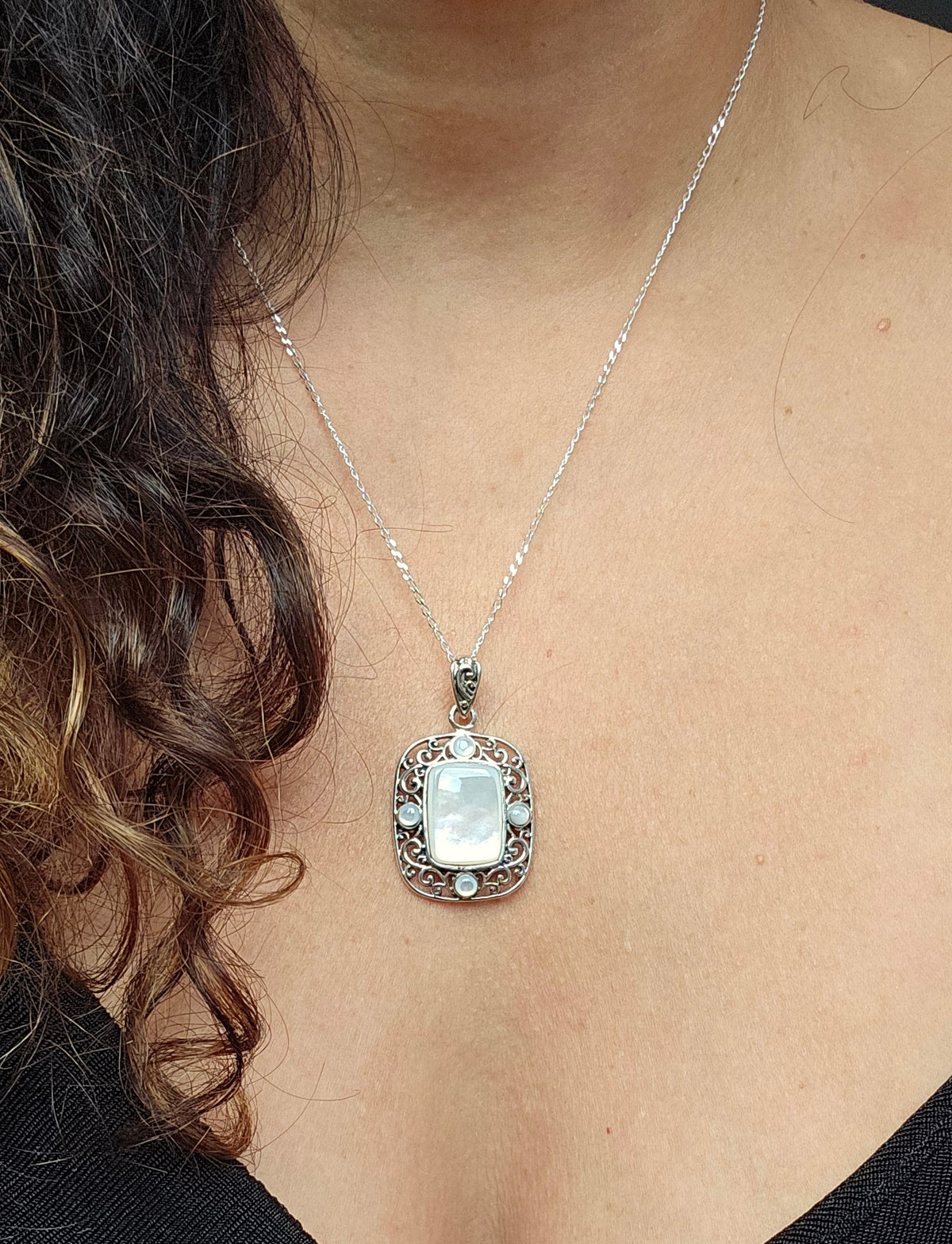 Sterling Silver 925 Mother of Pearl Pendant Necklace - view 4