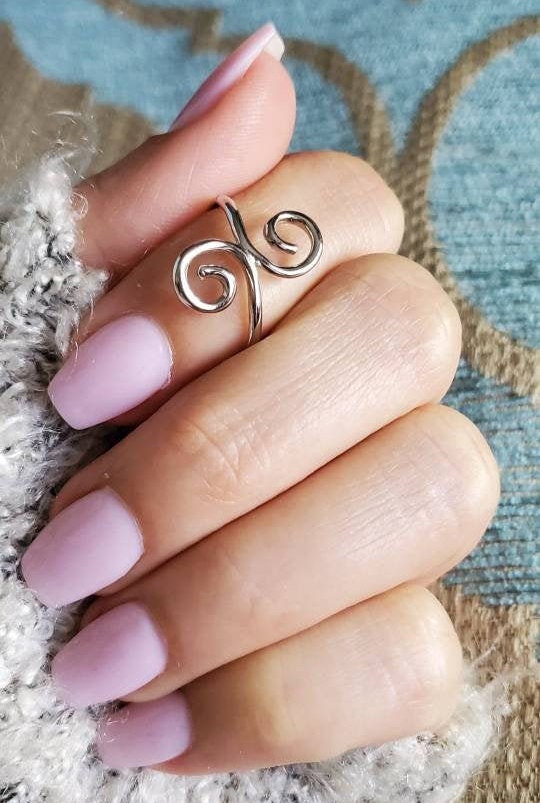 Minimalist Bohemian Style Swirl Ring