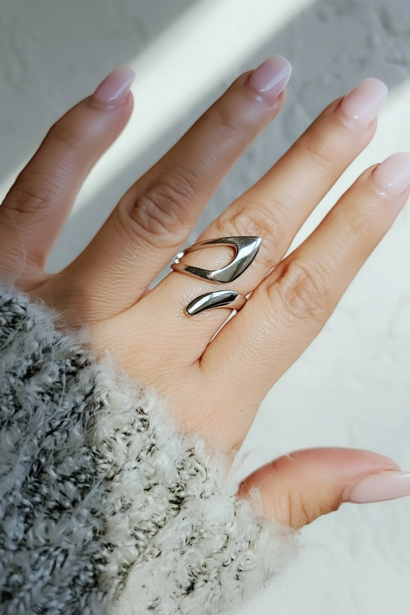 Sterling Silver Women Ring Curved Bold Ring - view 3