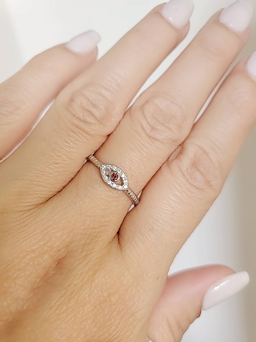 Sterling Silver Eye Garnet Ring